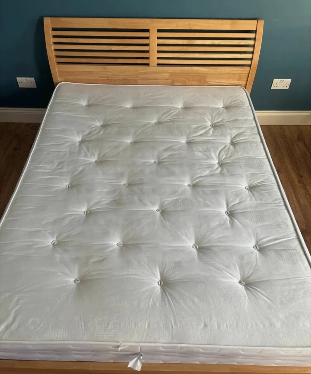 Beds room furniture - Image 1