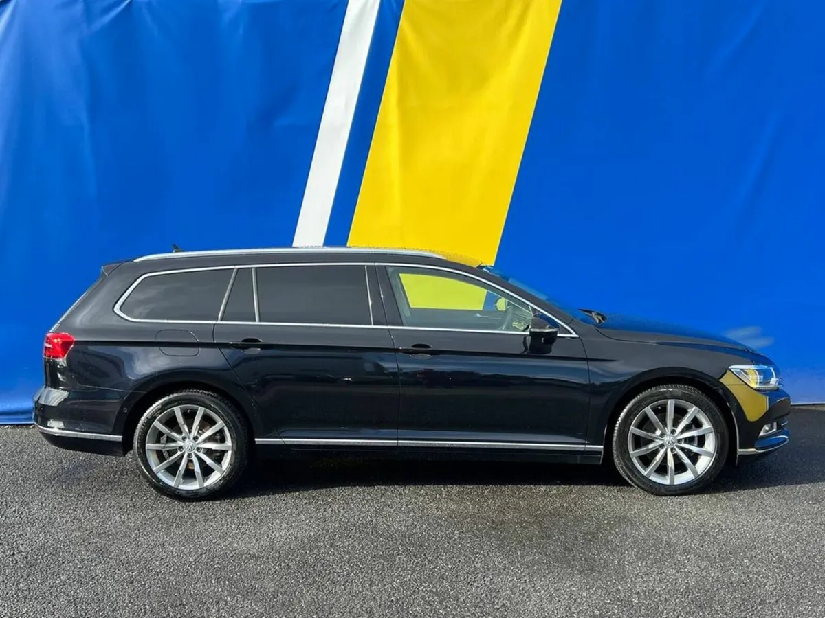 Volkswagen Passat VARIANT HIGHLINE 2.0 TDI AUTO // - Image 2