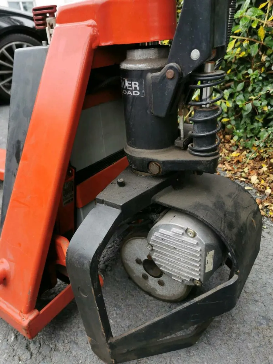 Toyota Electric Pallet Truck - Image 2