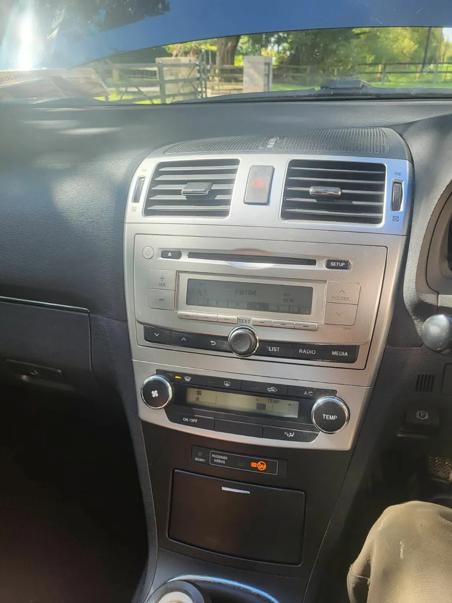 Toyota Avensis 2014 D4D - Image 2
