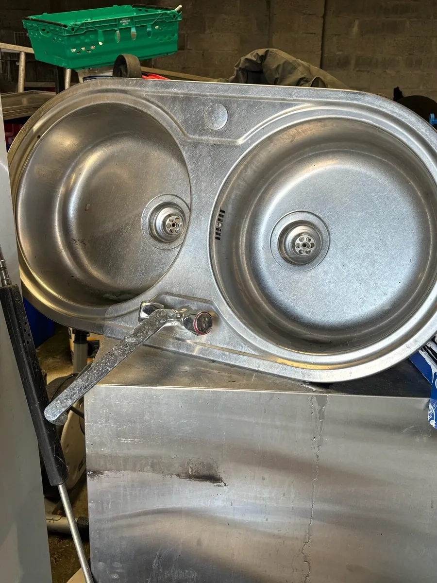 Catering equipment - Image 1