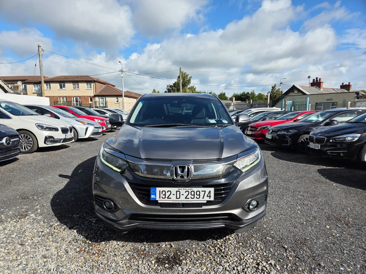 Honda Vezel 1.5L Hybrid| High-Spec | Low Miles - Image 2