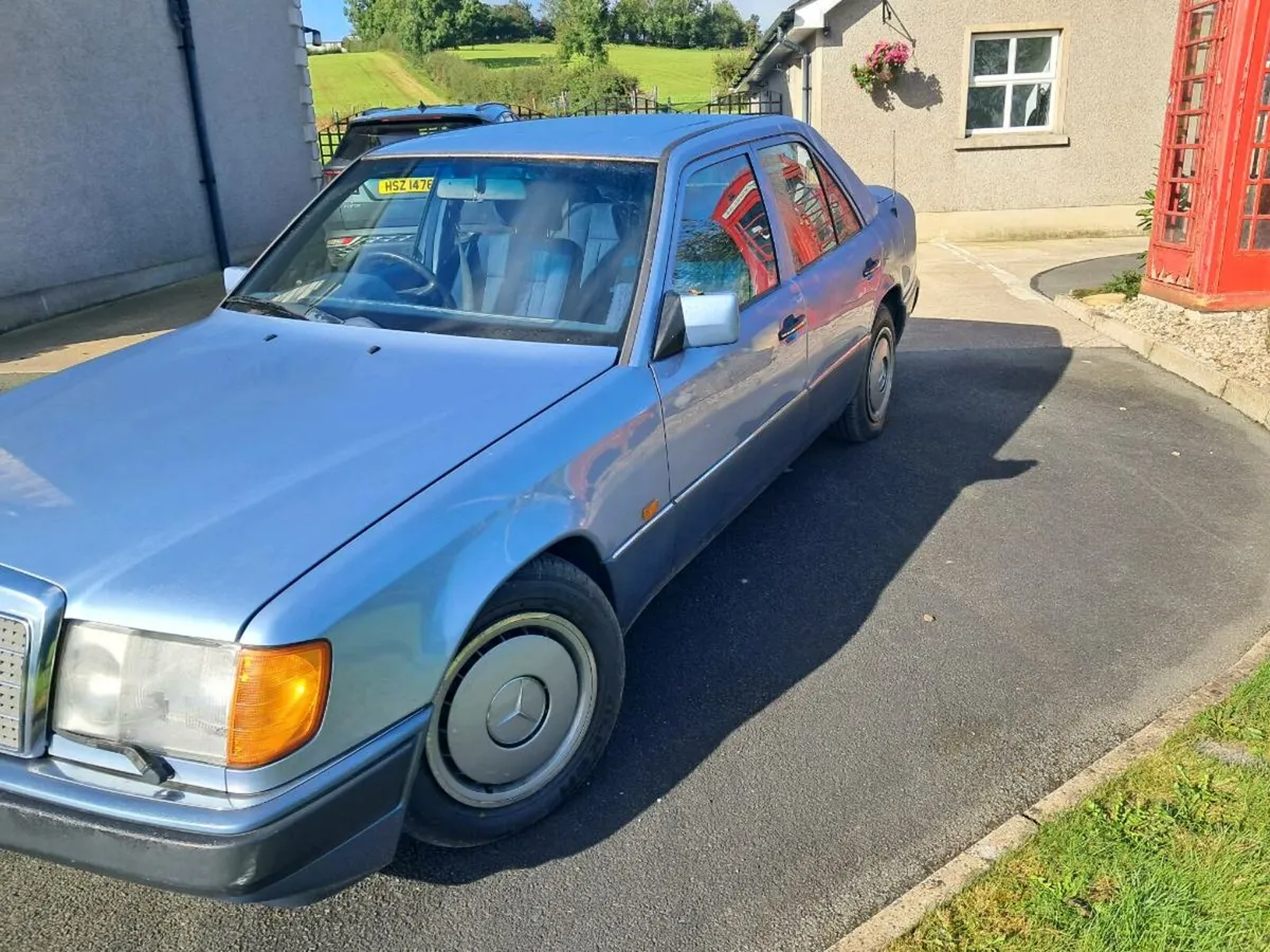 Mercedes e300d - Image 3