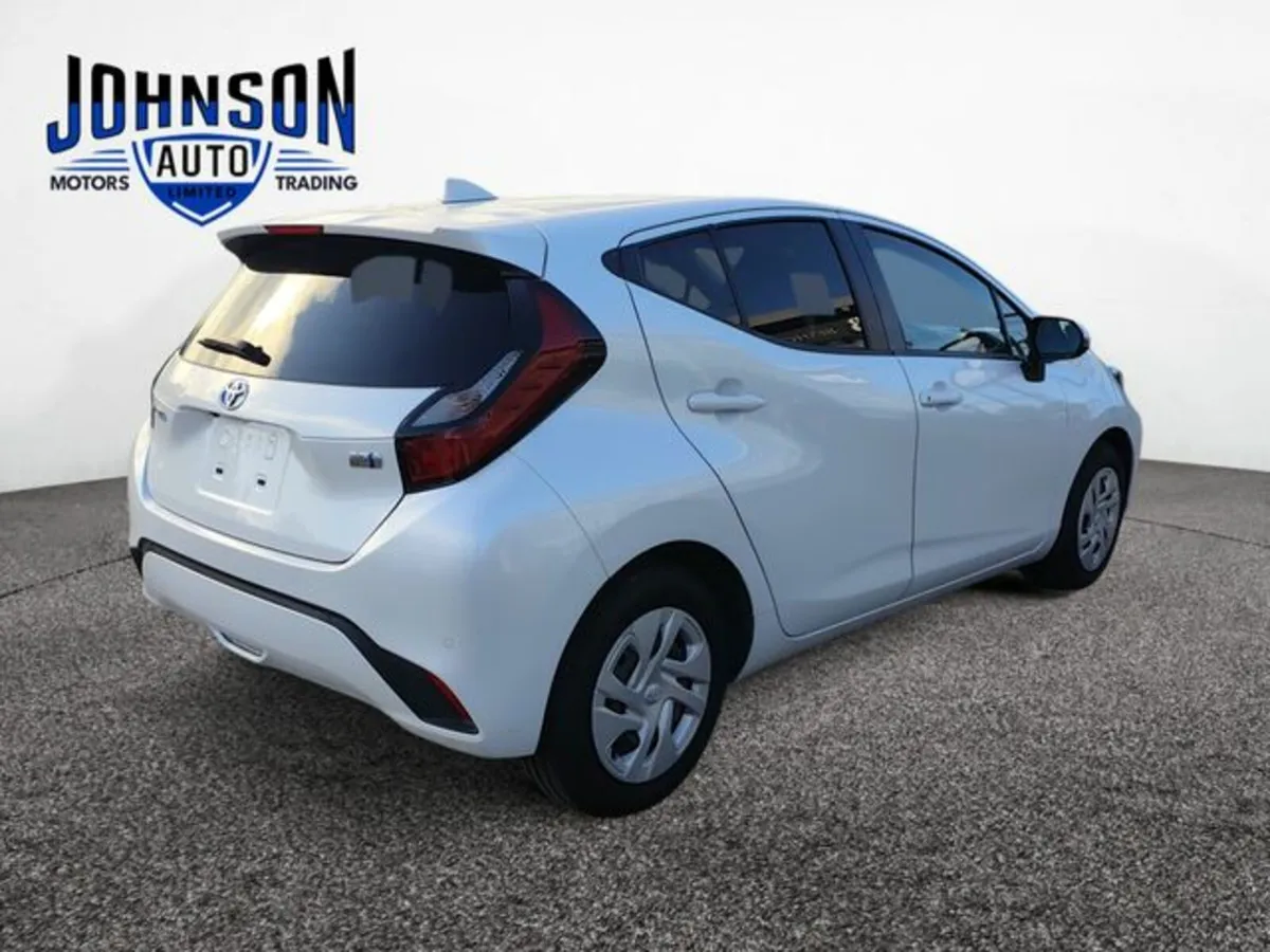 Toyota Aqua 1.5 - Image 4