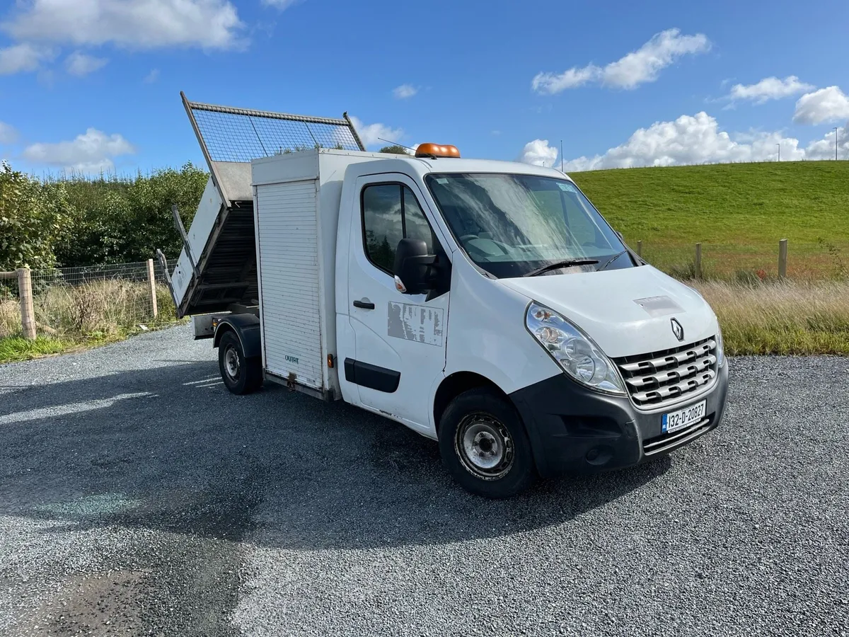 RENAULT MASTER TIPPER AND CREWCAB - Image 2