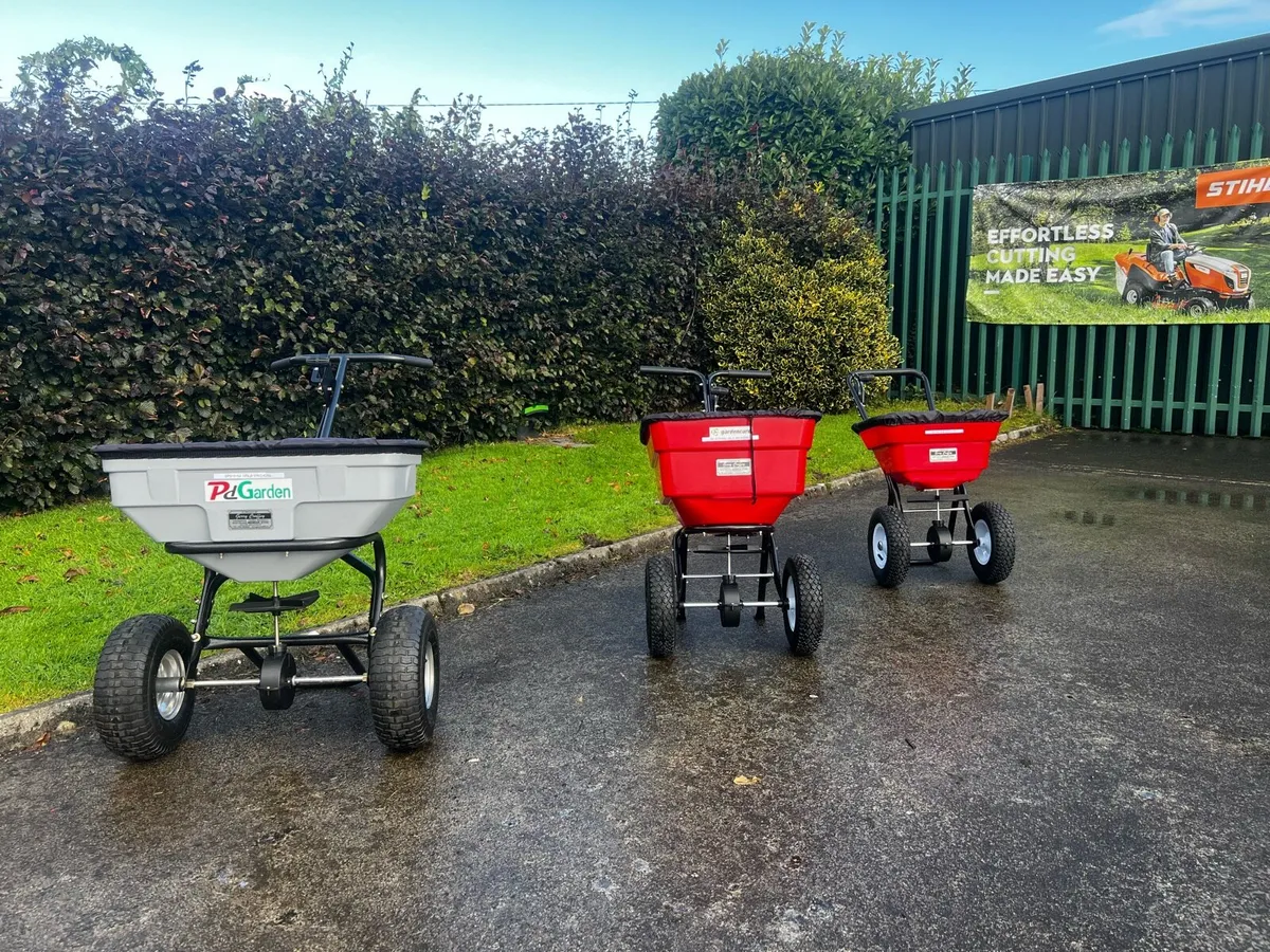 Garden Fertilising Spreaders - Image 2