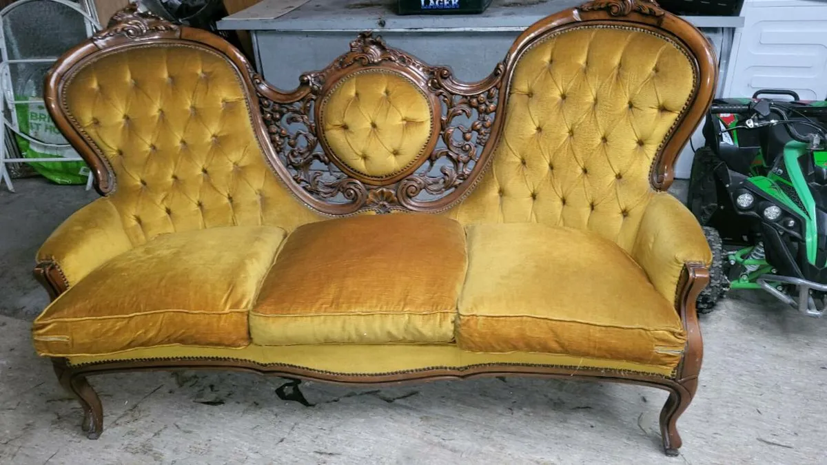 A mogany yellow velvet sofa as new - Image 1