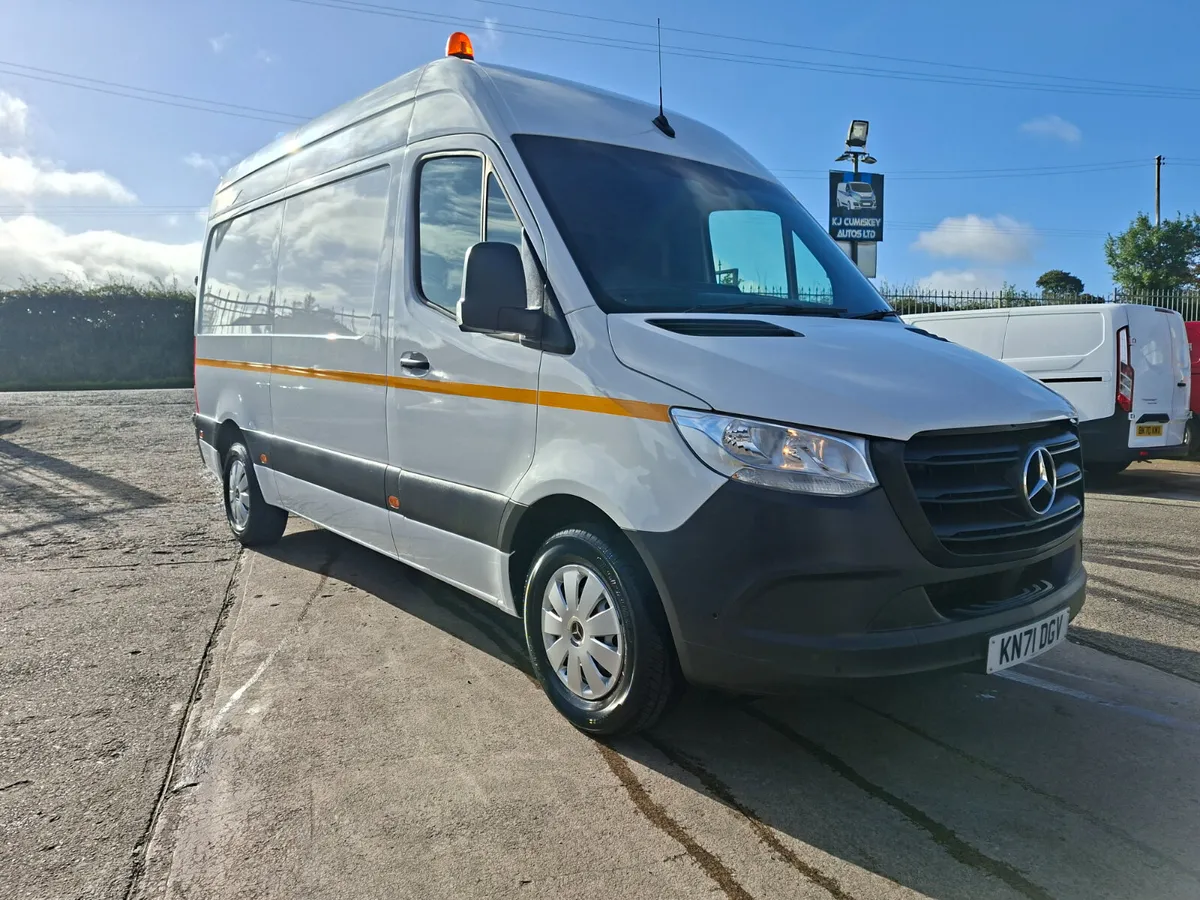 7000 KG TOWING LATE 21 MERC SPRINTER 315 CDI  RWD - Image 1