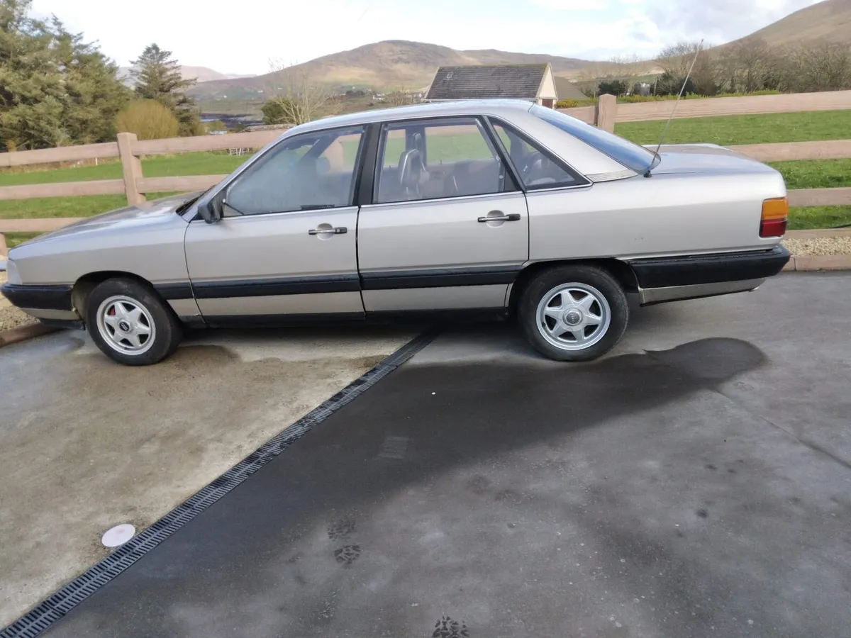 Audi 100 - Image 3