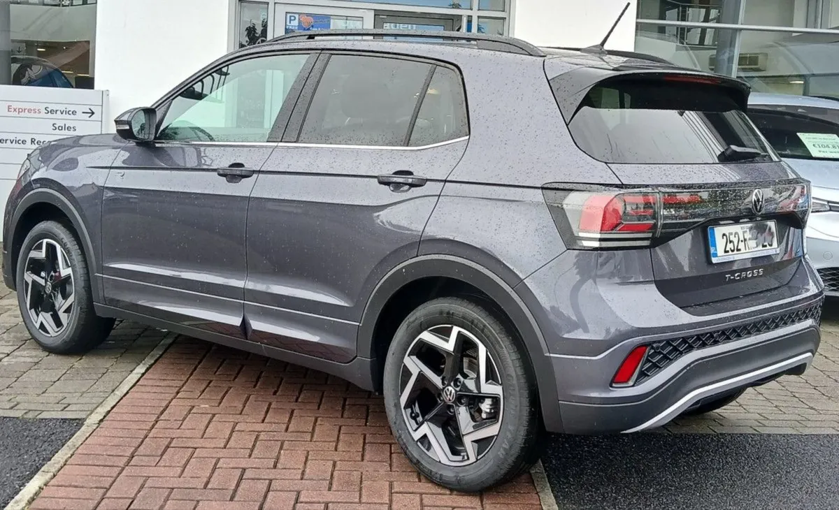 Volkswagen T-Cross R-line 1.0 TSI 116HP  rear Vie - Image 4