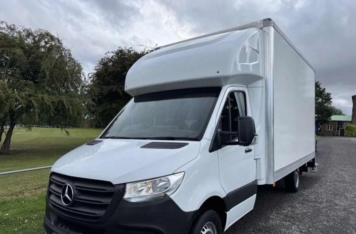 2023 MERCEDES-BENZ SPRINTER 2.0 315CDI 3.5t. 4.2m - Image 1