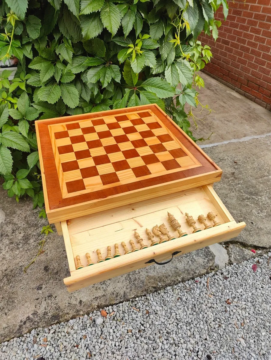 Chess Table - Image 4