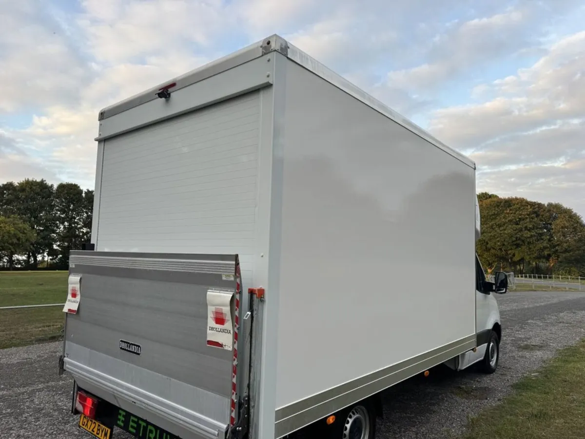 2023 MERCEDES-BENZ SPRINTER 2.0 315Cdi 3.5t. 4.2m - Image 4
