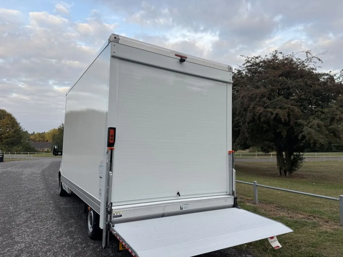 2023 MERCEDES-BENZ SPRINTER 2.0 315Cdi 3.5t. 4.2m - Image 3