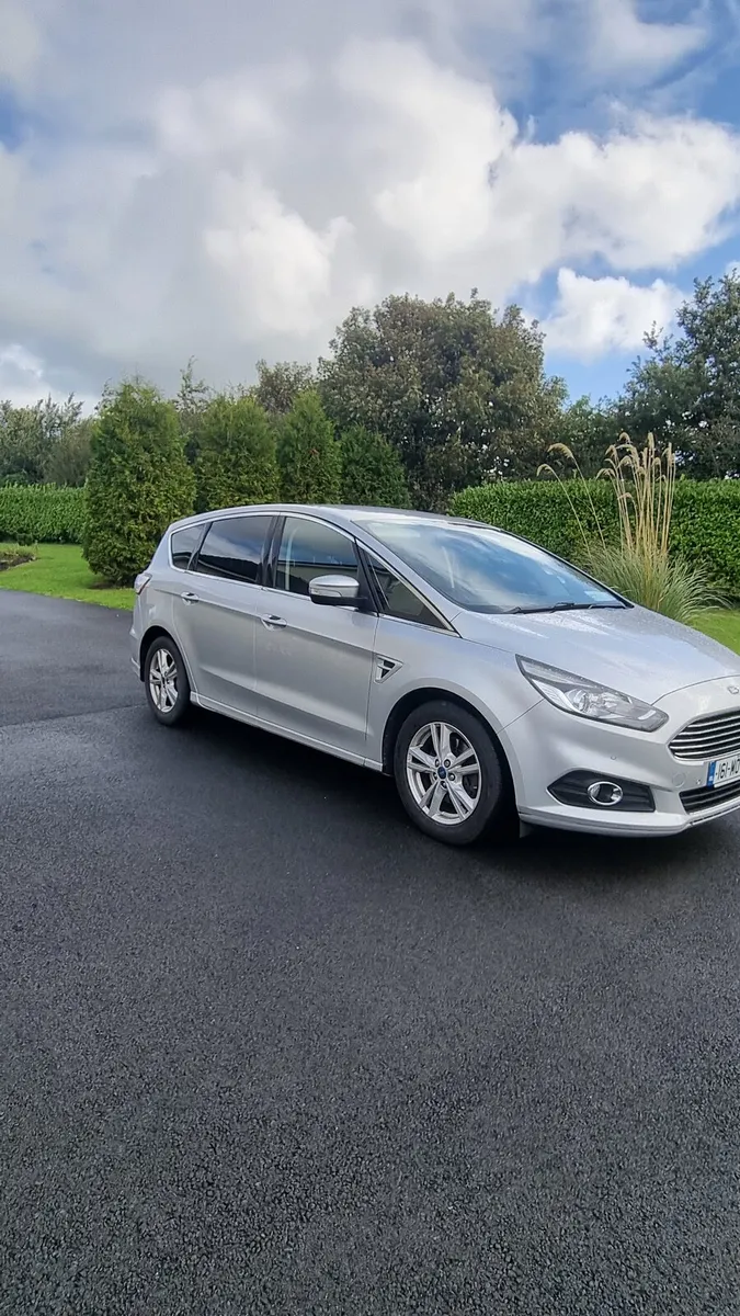 Ford S-Max Titanium 2016 - Image 1