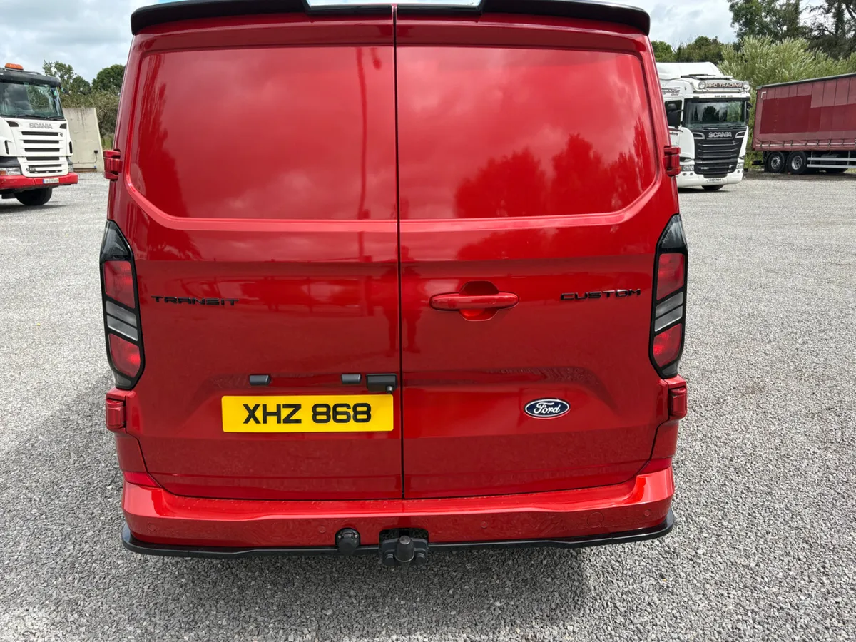 2024 Ford Transit Custom crew van - Image 4