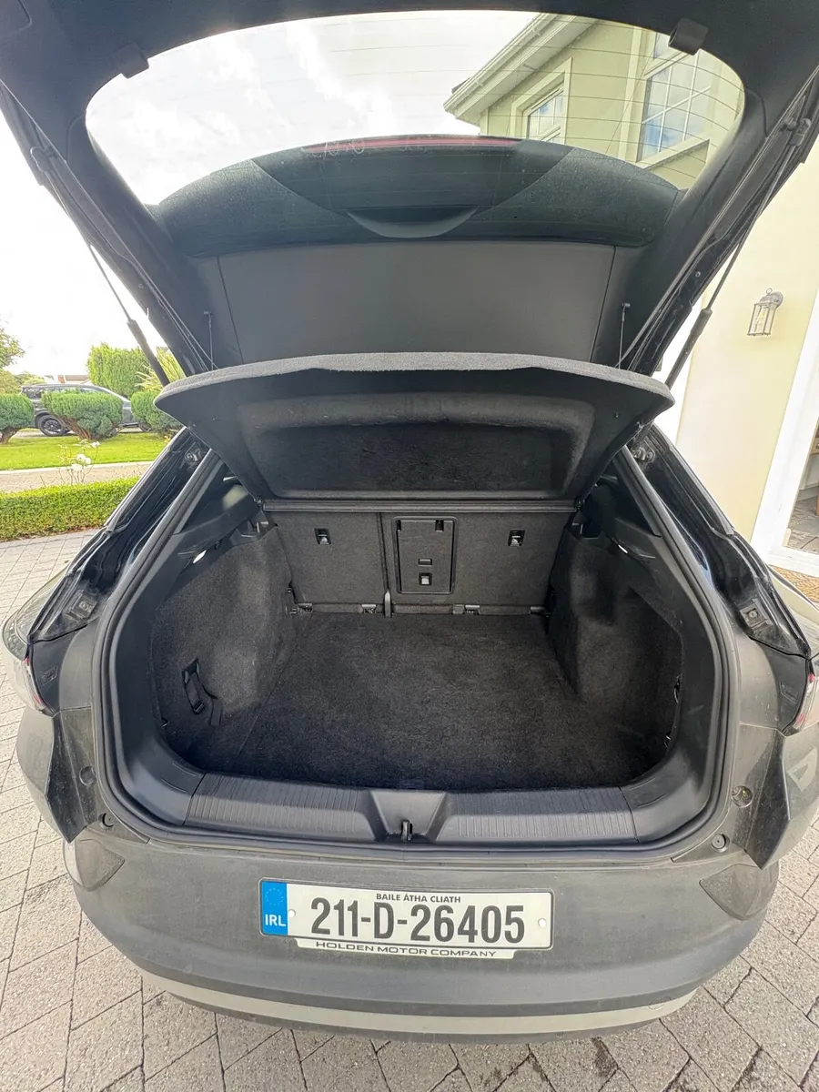 Volkswagen ID.4 1st - Image 3