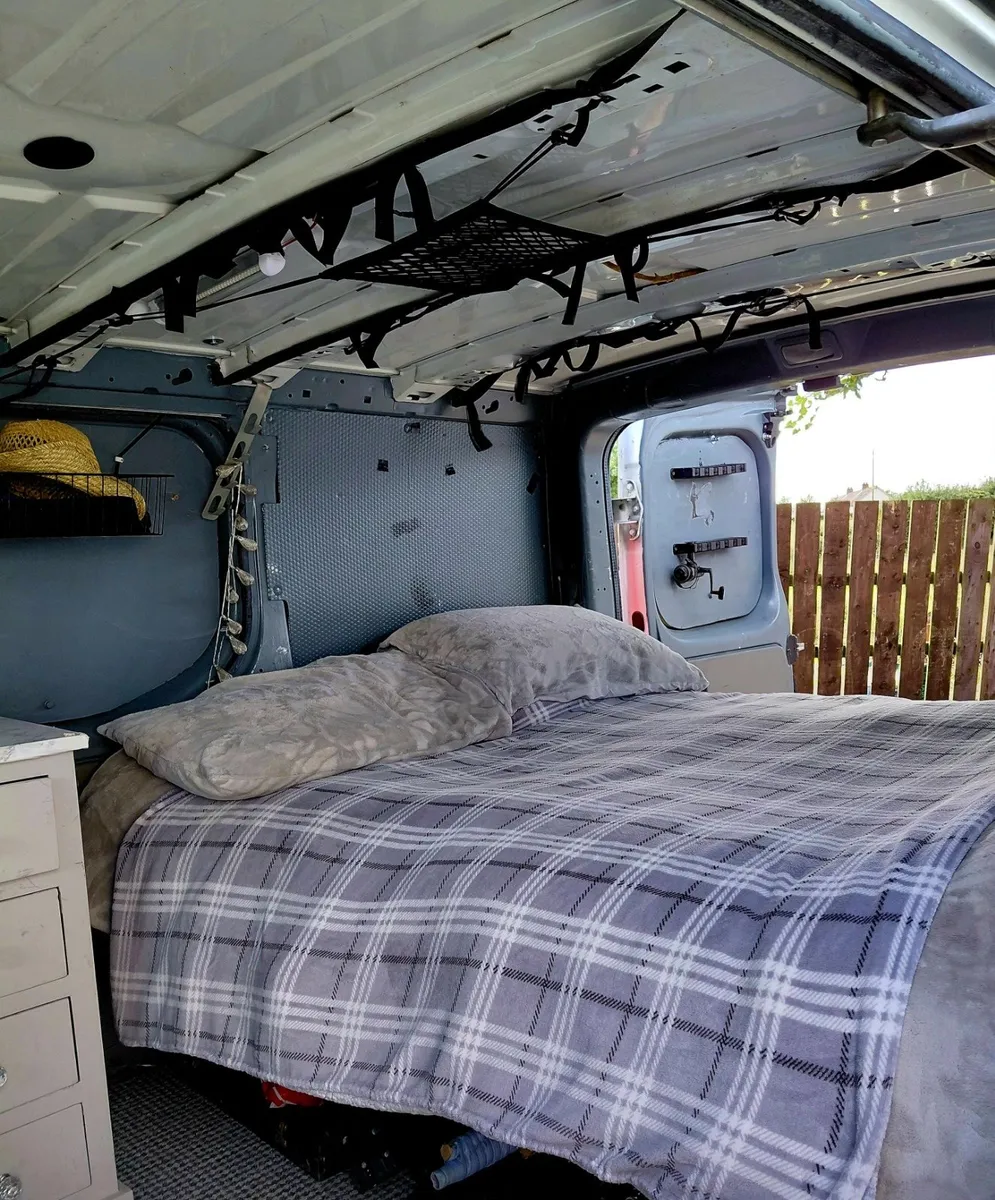 Vauxhall vivaro van/camper - Image 4