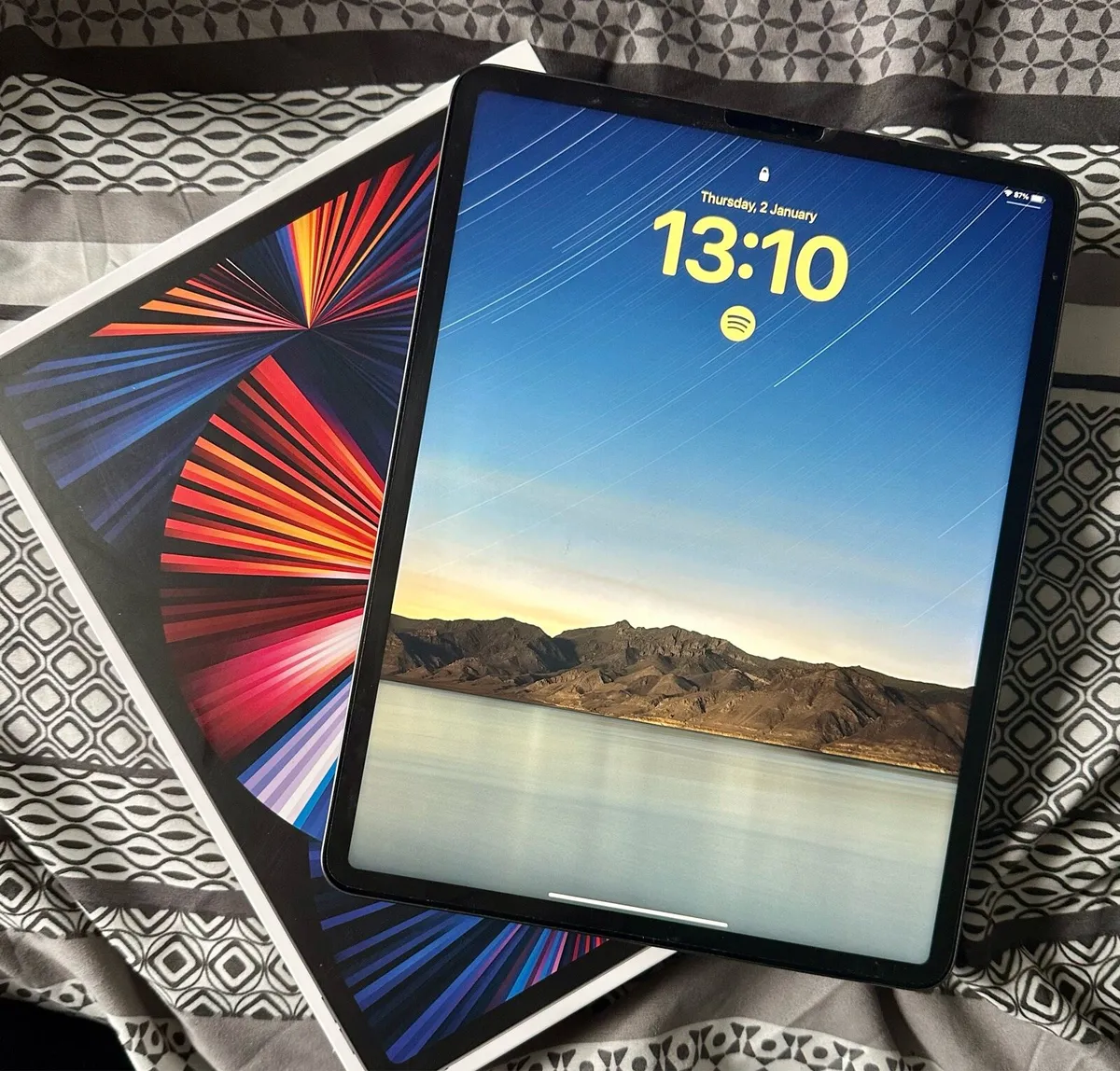 M1 Ipad 12.9 inch - Image 1