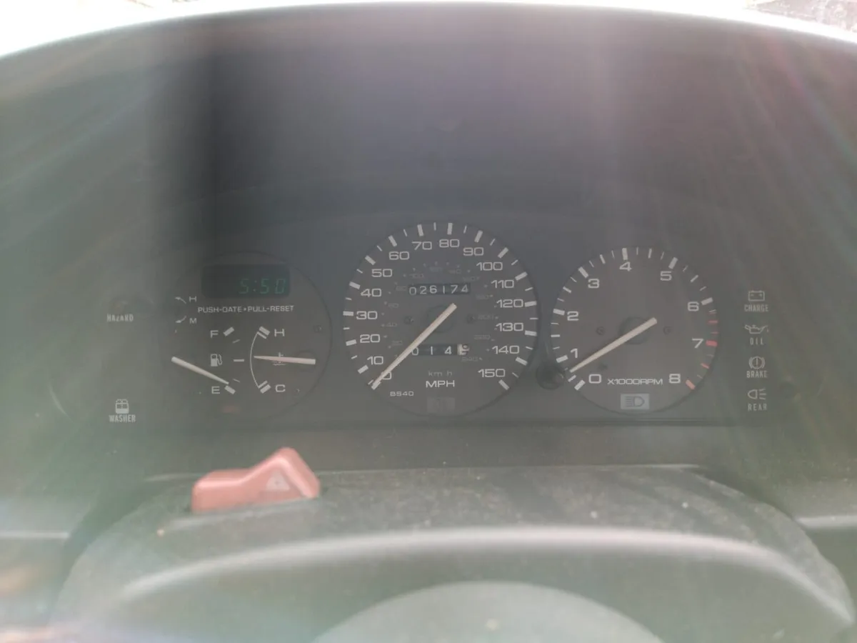 Mazda 323F - Image 3