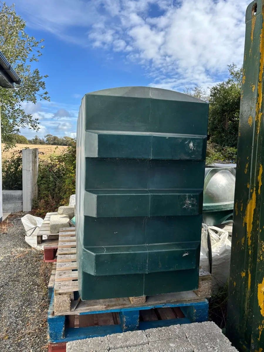 Oil tank - Image 2