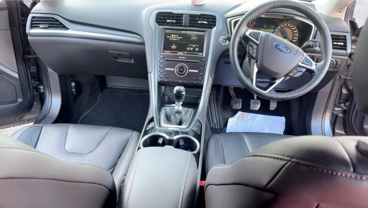 2015 ford mondeo titanium x - Image 4
