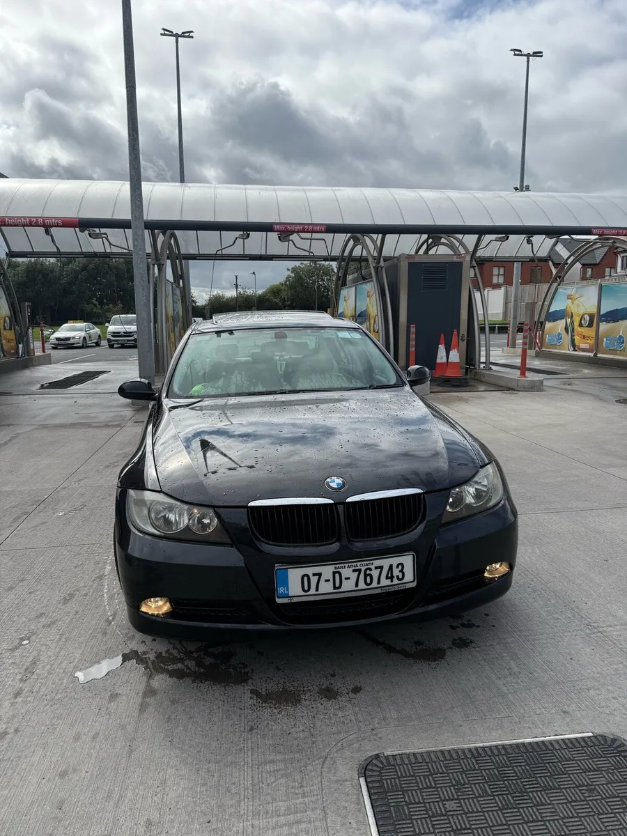 2007 BMW 318i sunroof - Image 2