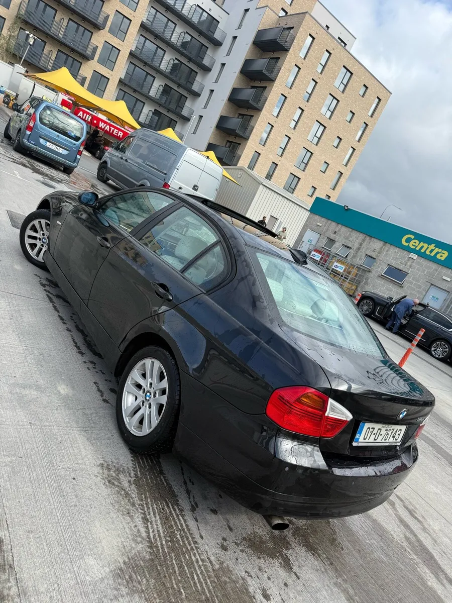 2007 BMW 318i sunroof - Image 3