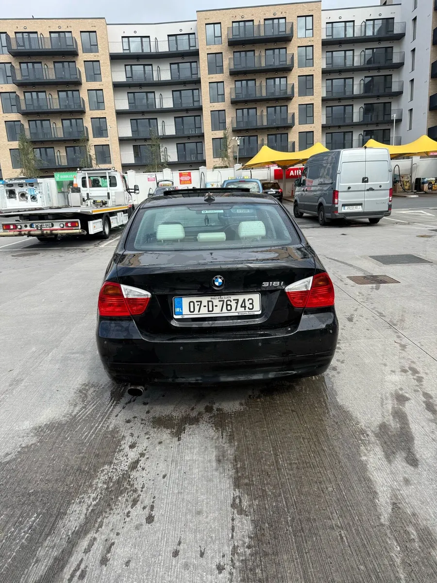 2007 BMW 318i sunroof - Image 4