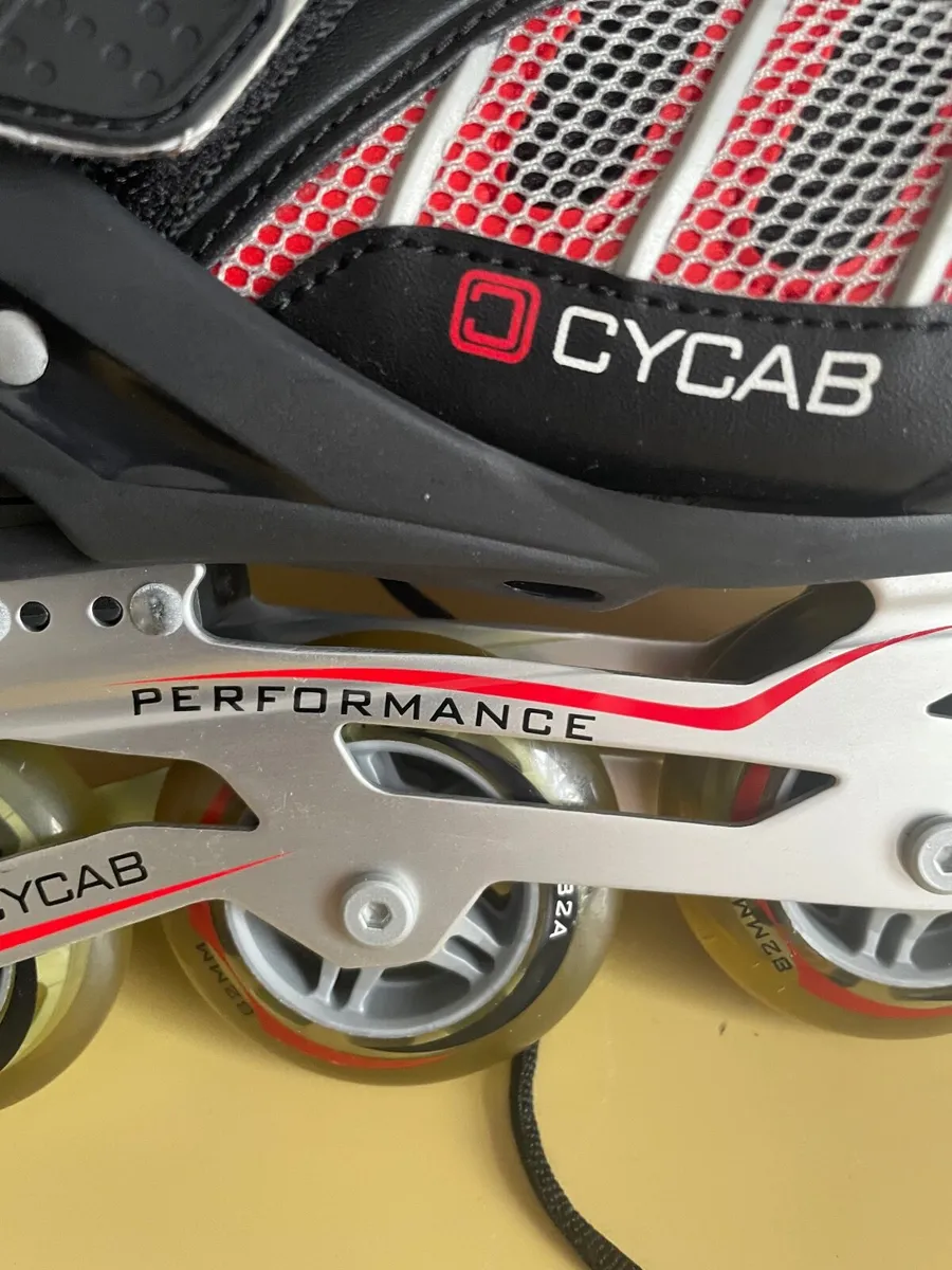 Adults Roller blades. - Image 3
