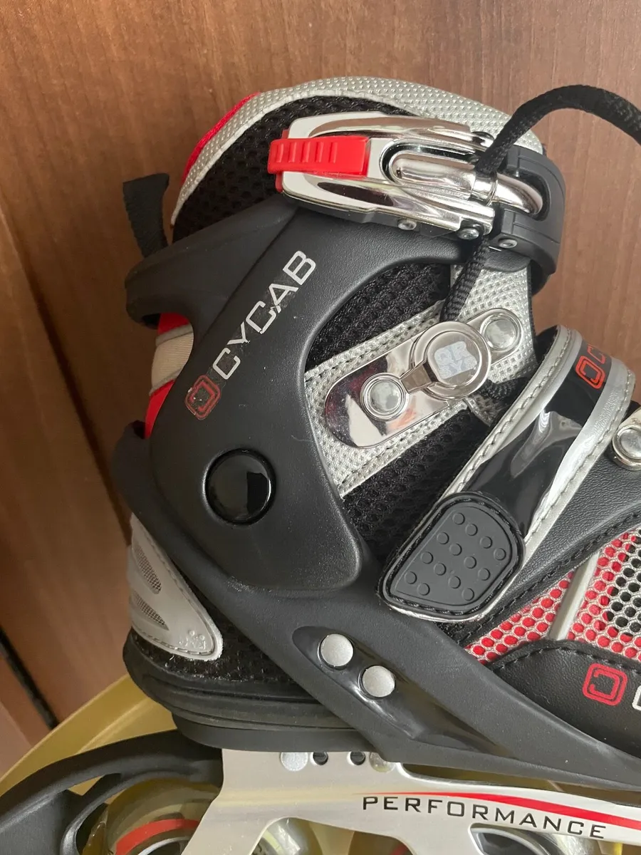 Adults Roller blades. - Image 4