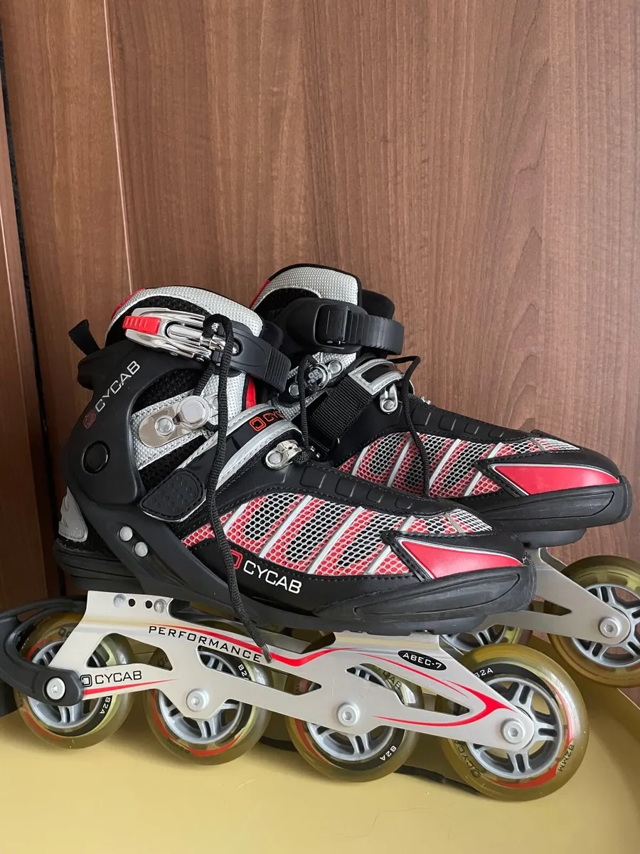 Adults Roller blades. - Image 1