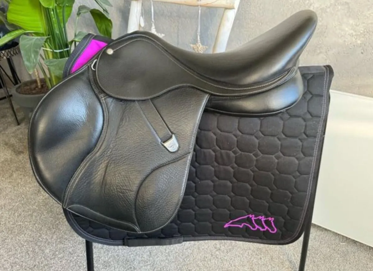 BATES ELEVATION+ JUMP SADDLE