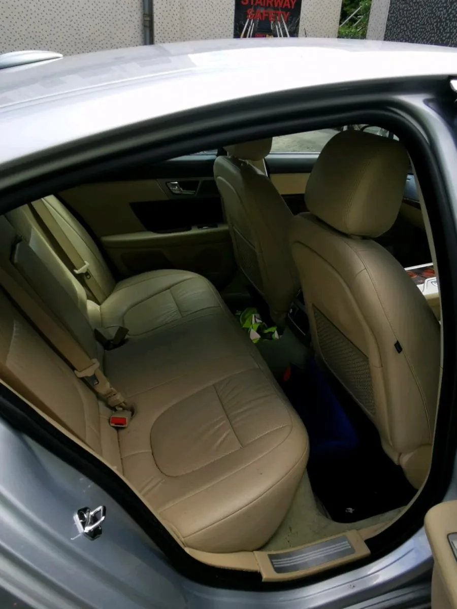 Jaguar xf - Image 2