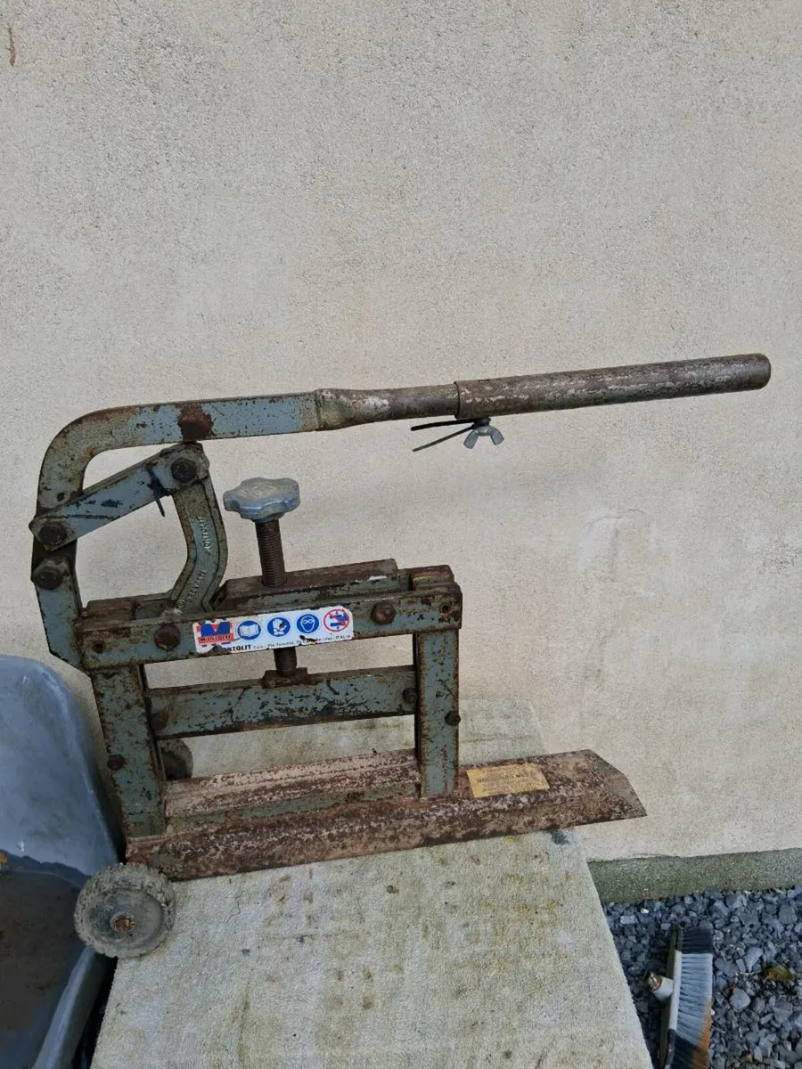 Block splitter