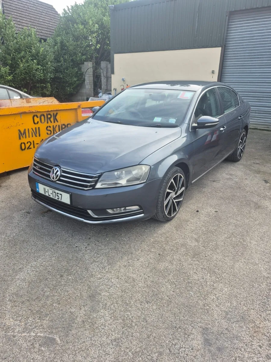 2011 Volkswagen Passat - Image 1