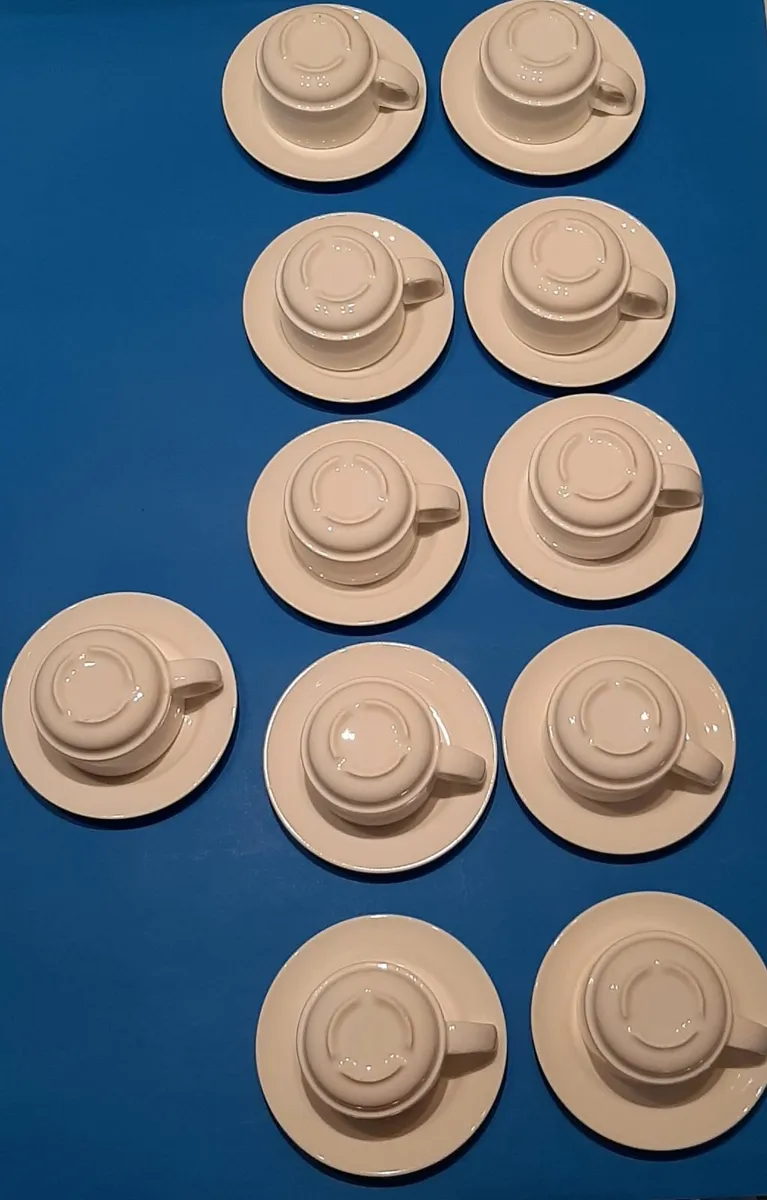 Coffee / tea cups - Image 2