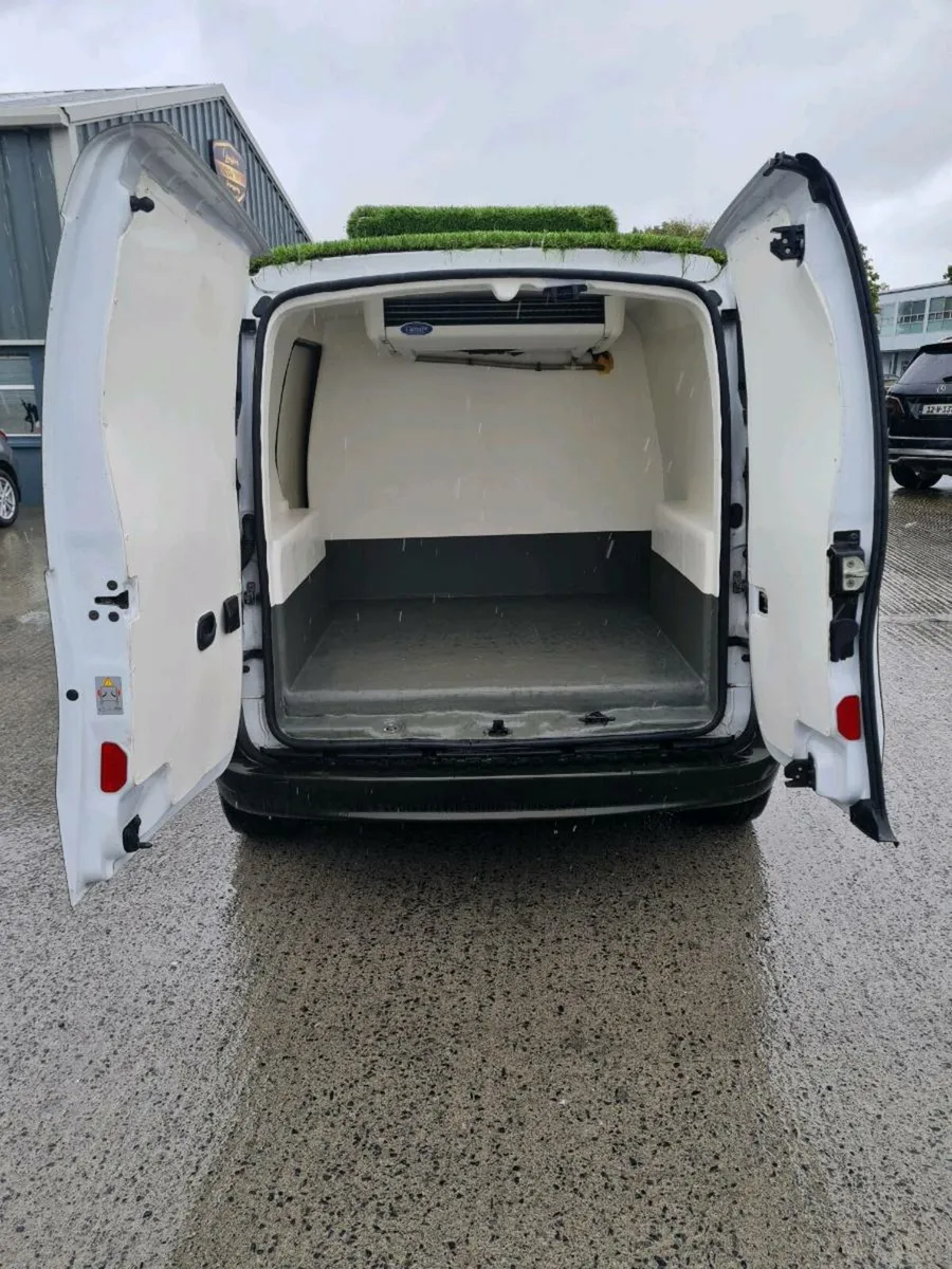 Fridge Van - Image 4