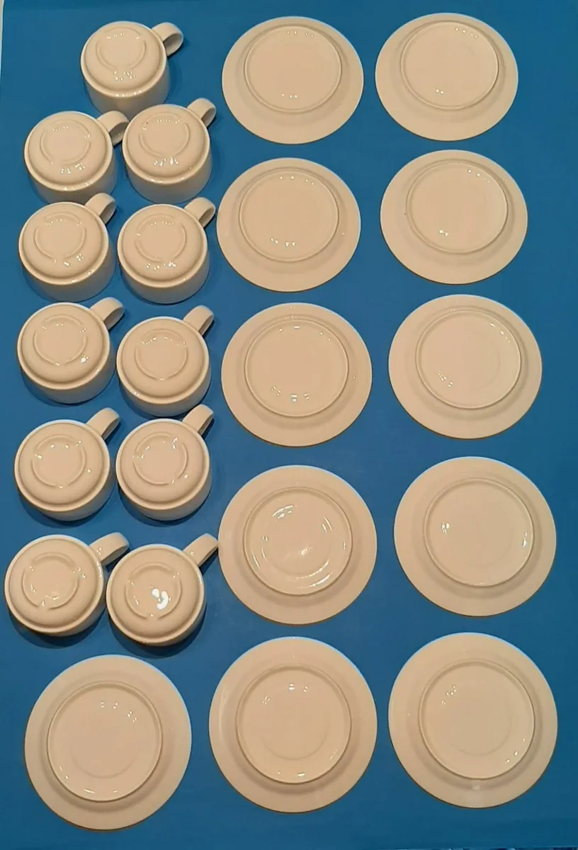 Coffee / tea cups - Image 4