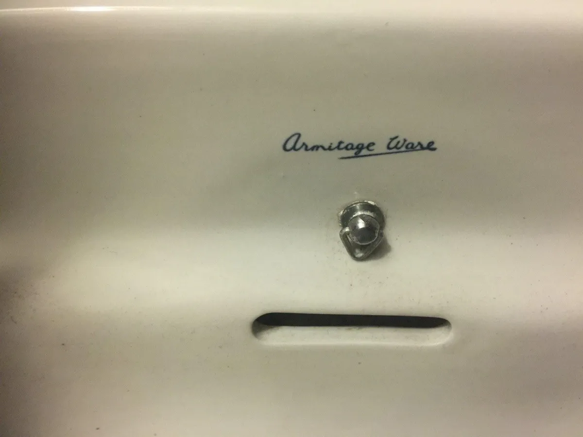 Vintage Armitage sink - Image 3