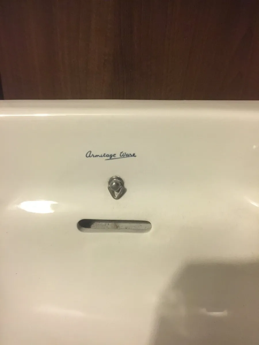 Vintage Armitage sink - Image 4