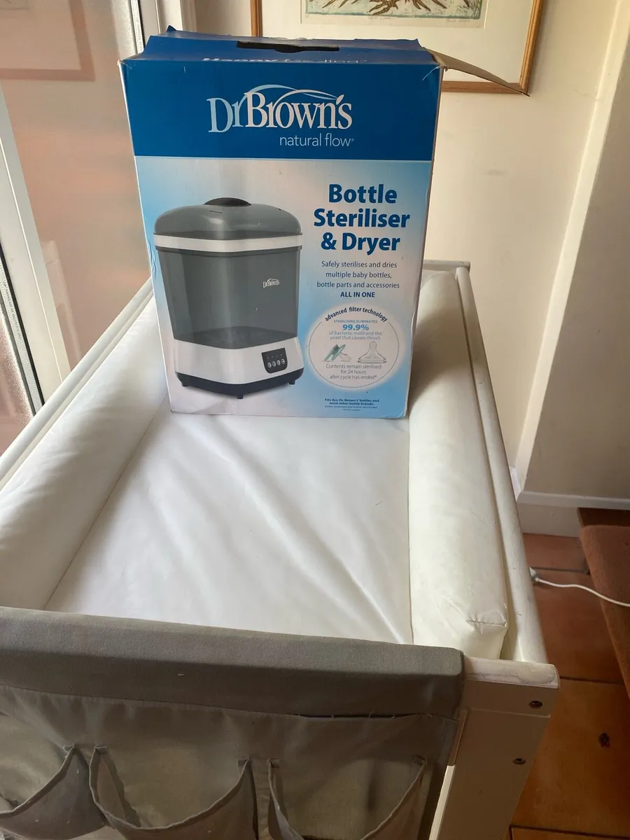 Baby changing unit - Image 2