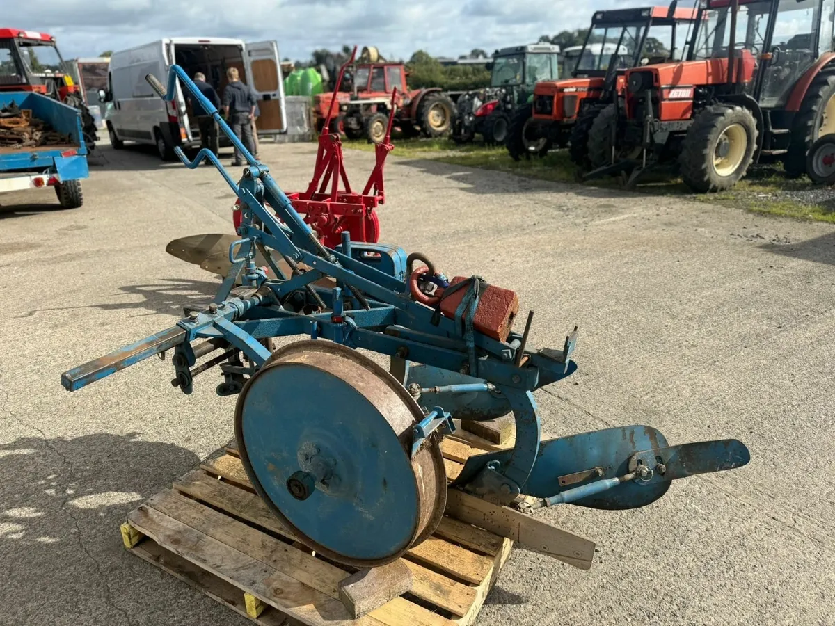 2 FURROW PLOUGHS - Image 2