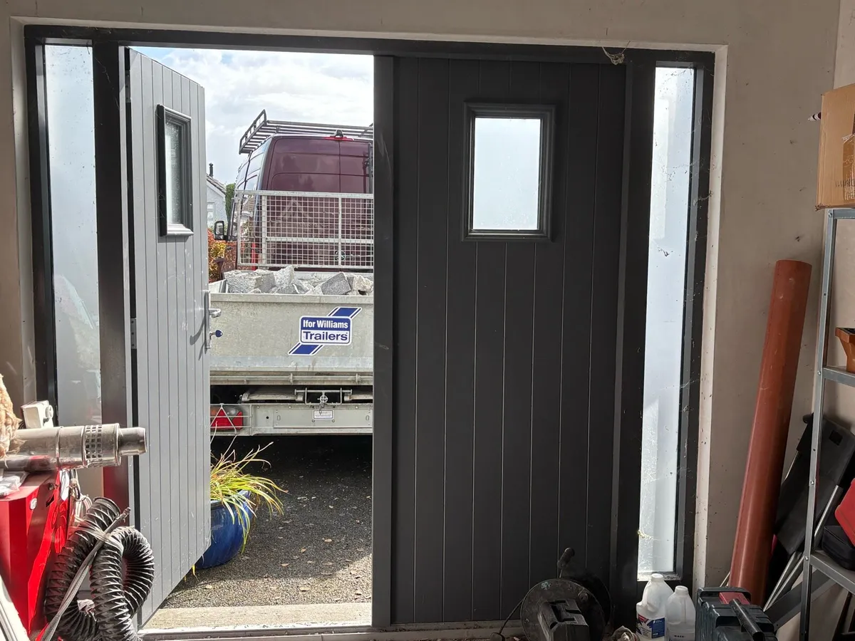 Garage doors - Image 4