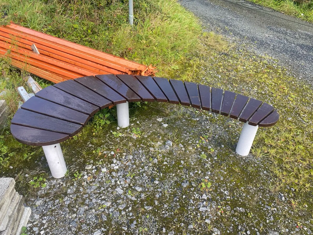 Steel benches & tables - Image 4