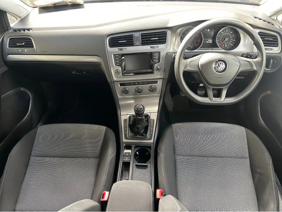 Volkswagen Golf 1.2 TSI S BLUEMOTION 85PS 5DR - Image 2