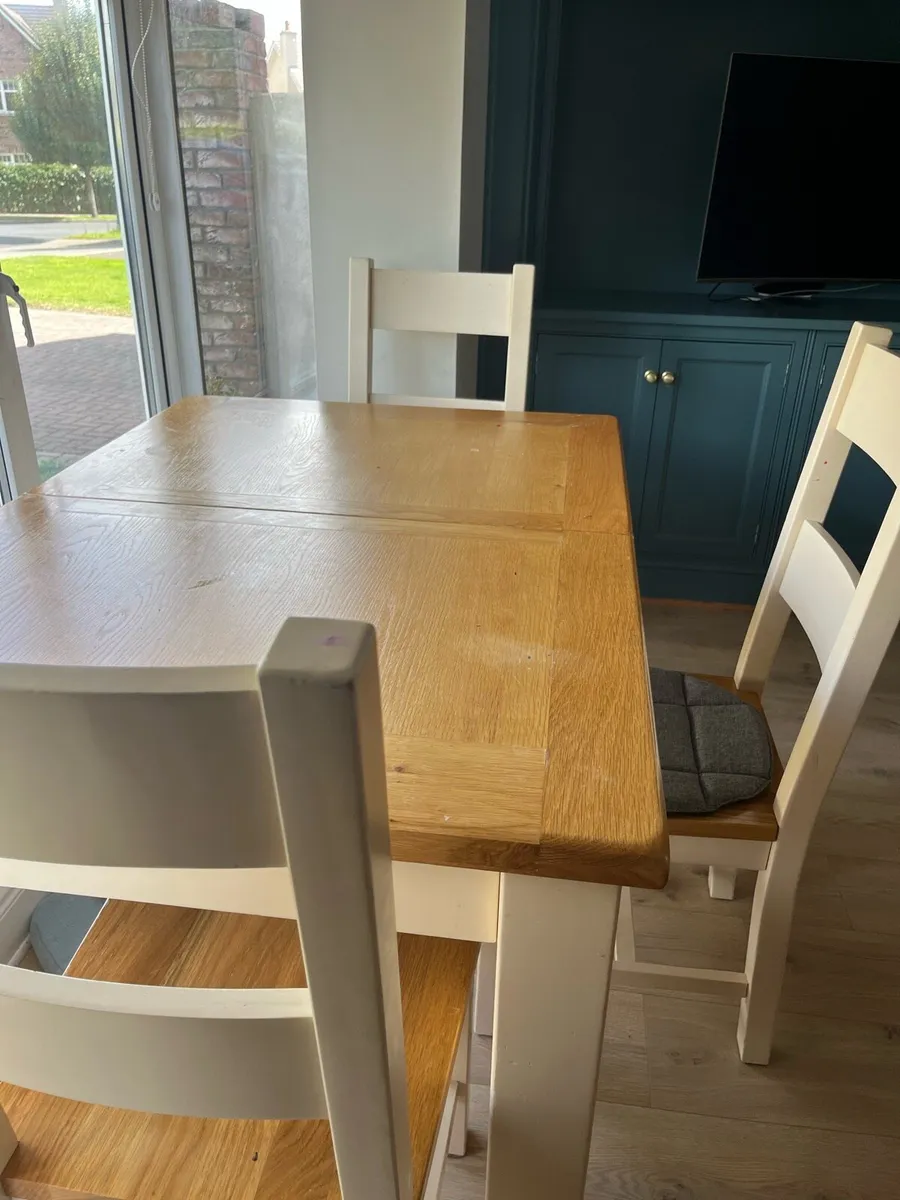 Kitchen Table and chairs - Image 1