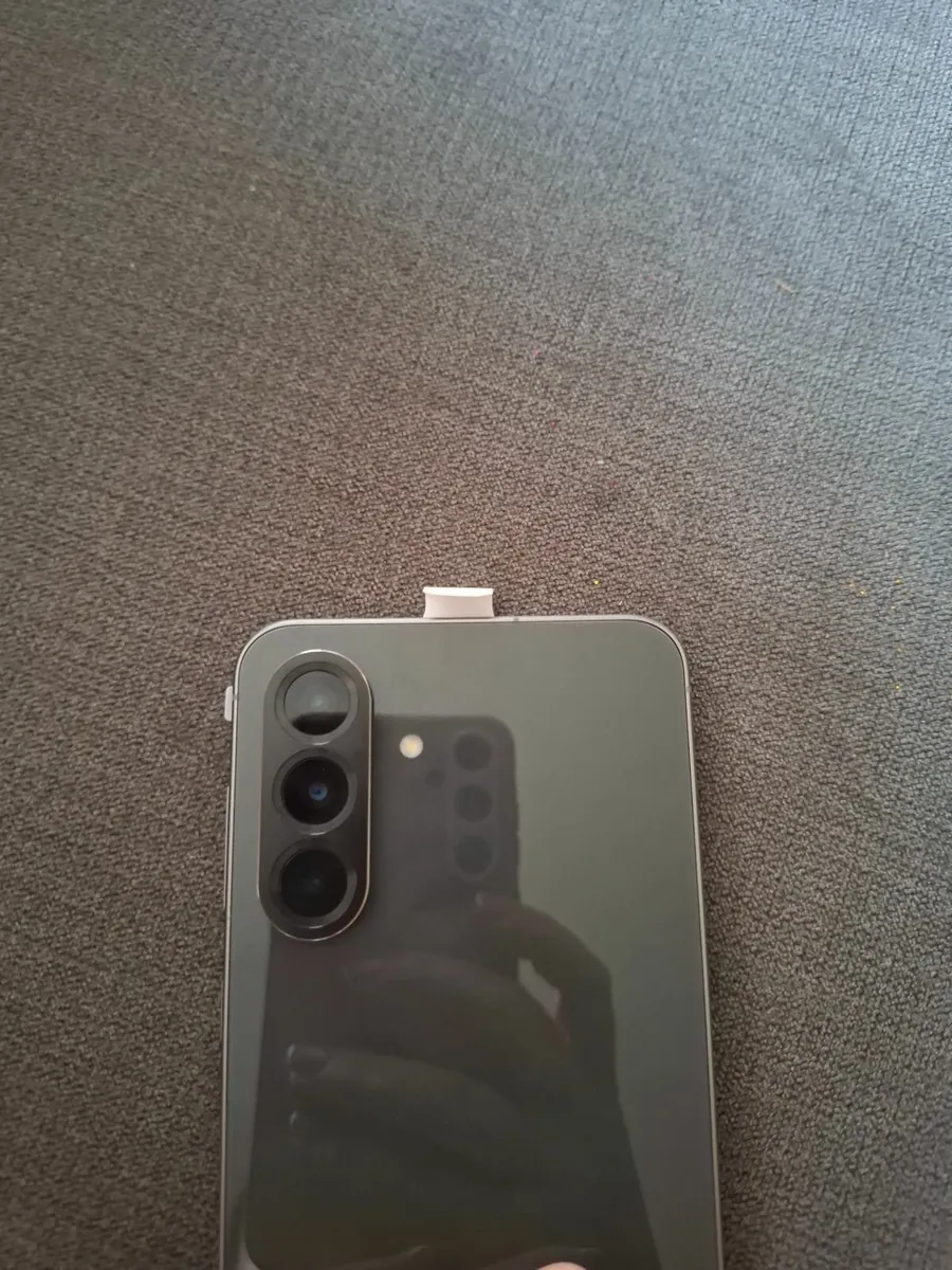 Phone - Image 2