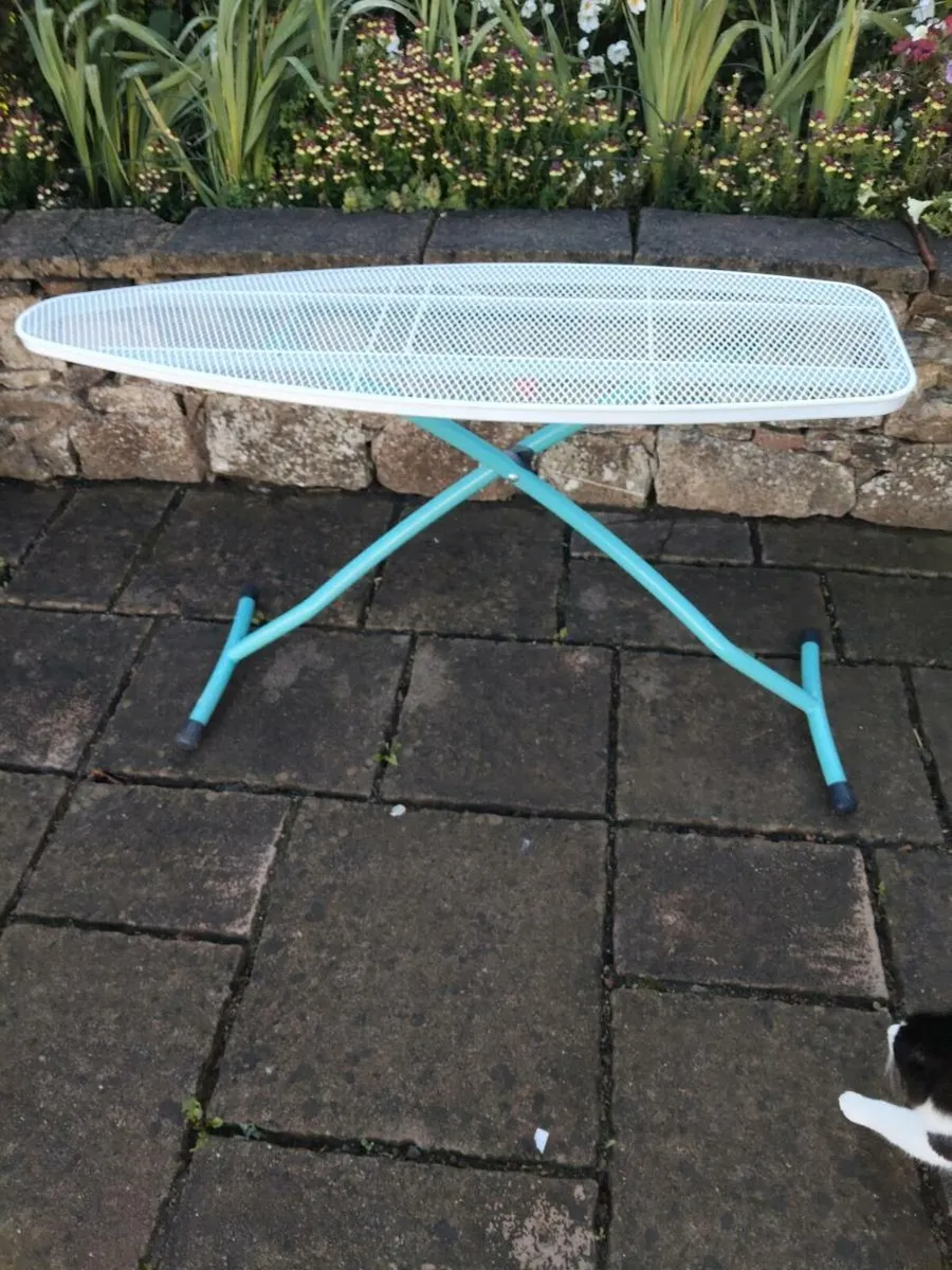 Ironing board - Image 1
