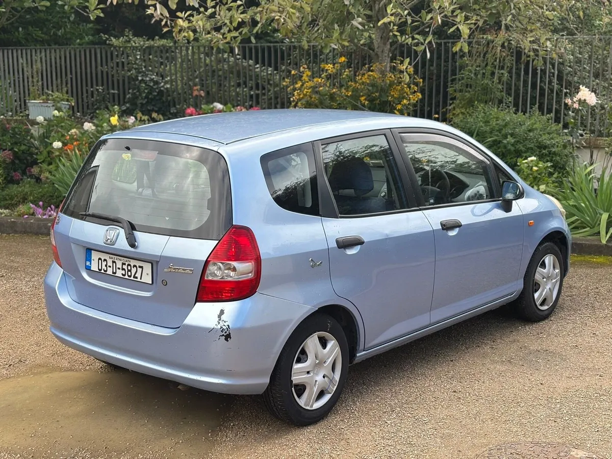 Honda Jazz 1.3L NCT 6/26 TAX 2/26 only 109.000km - Image 4